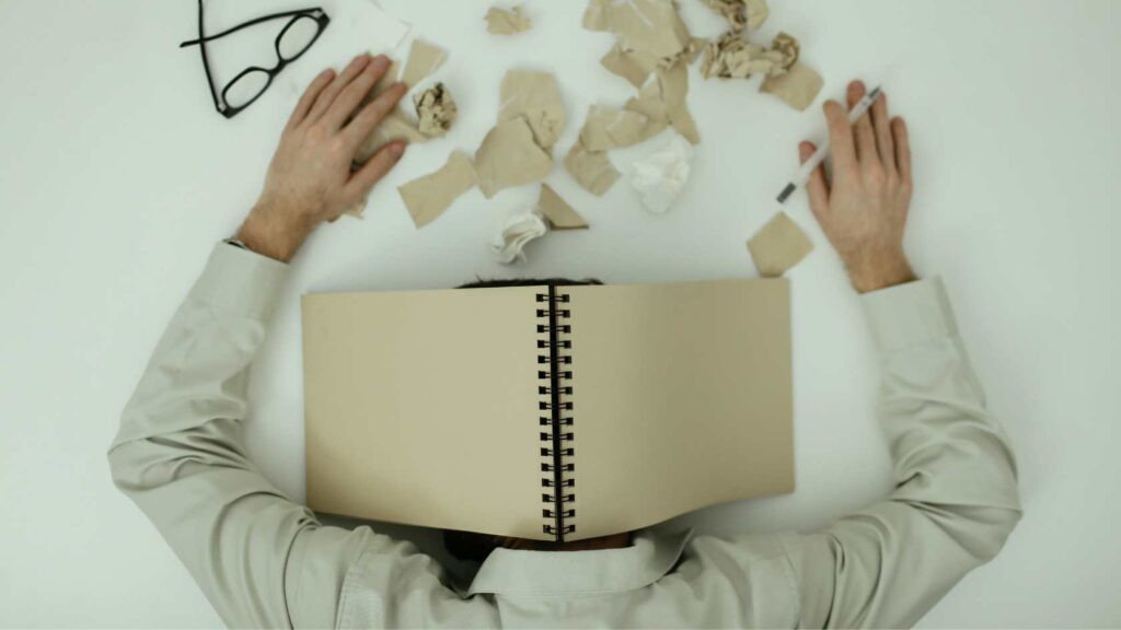 weird things narcissists do