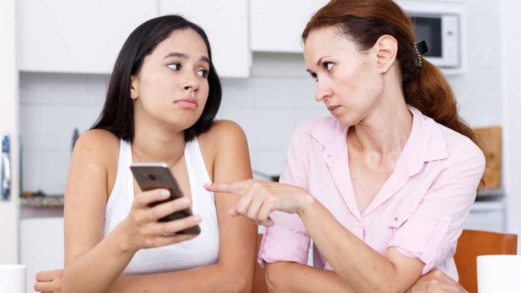 Signs of a Narcissist Mother